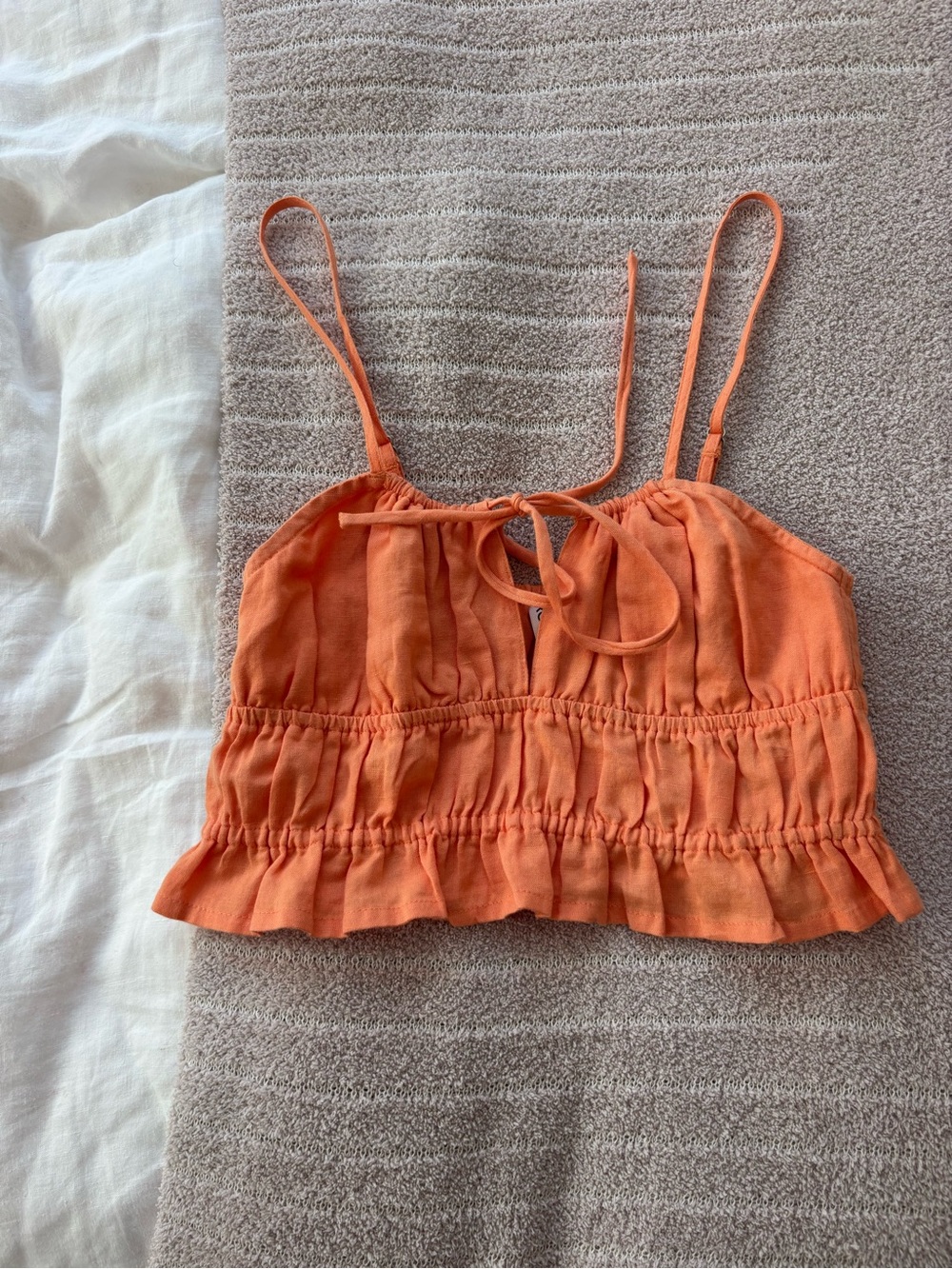 Vintage Roxy Ruched Crop Top - Picture 2 of 3